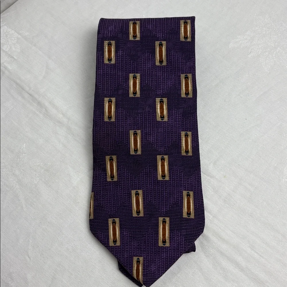 Bill Blass Men's 100% Silk Tie Collection - Red, Purple, Green - Picture 4 of 7